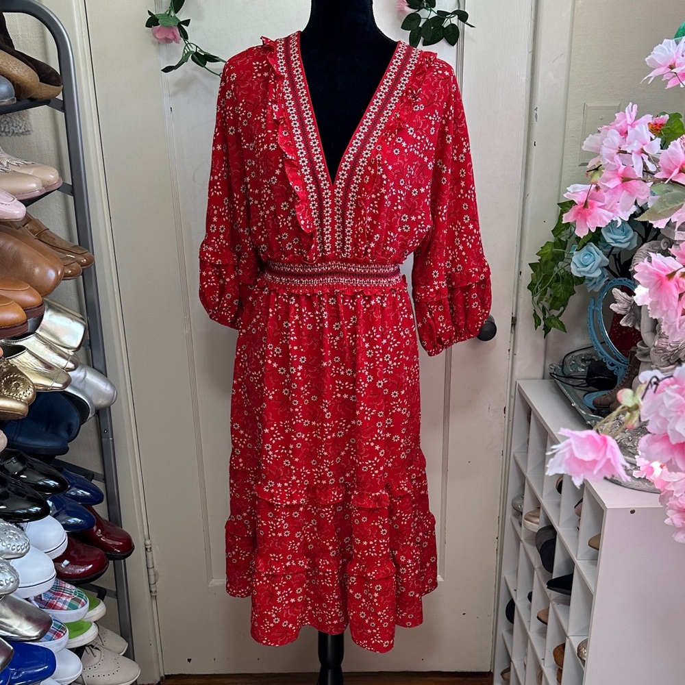 Max Studio NWOT floral peasant dress, stretch waist, ruffles, gorgeous sleeves!